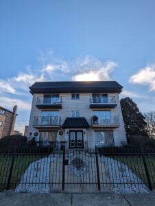 1.5 bath - In-Unit-Laundry, Parking, Great Location!